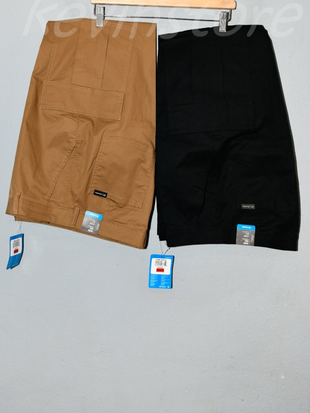 2 pairs Columbia Men's Cargo Pantsa. Price is for 2.